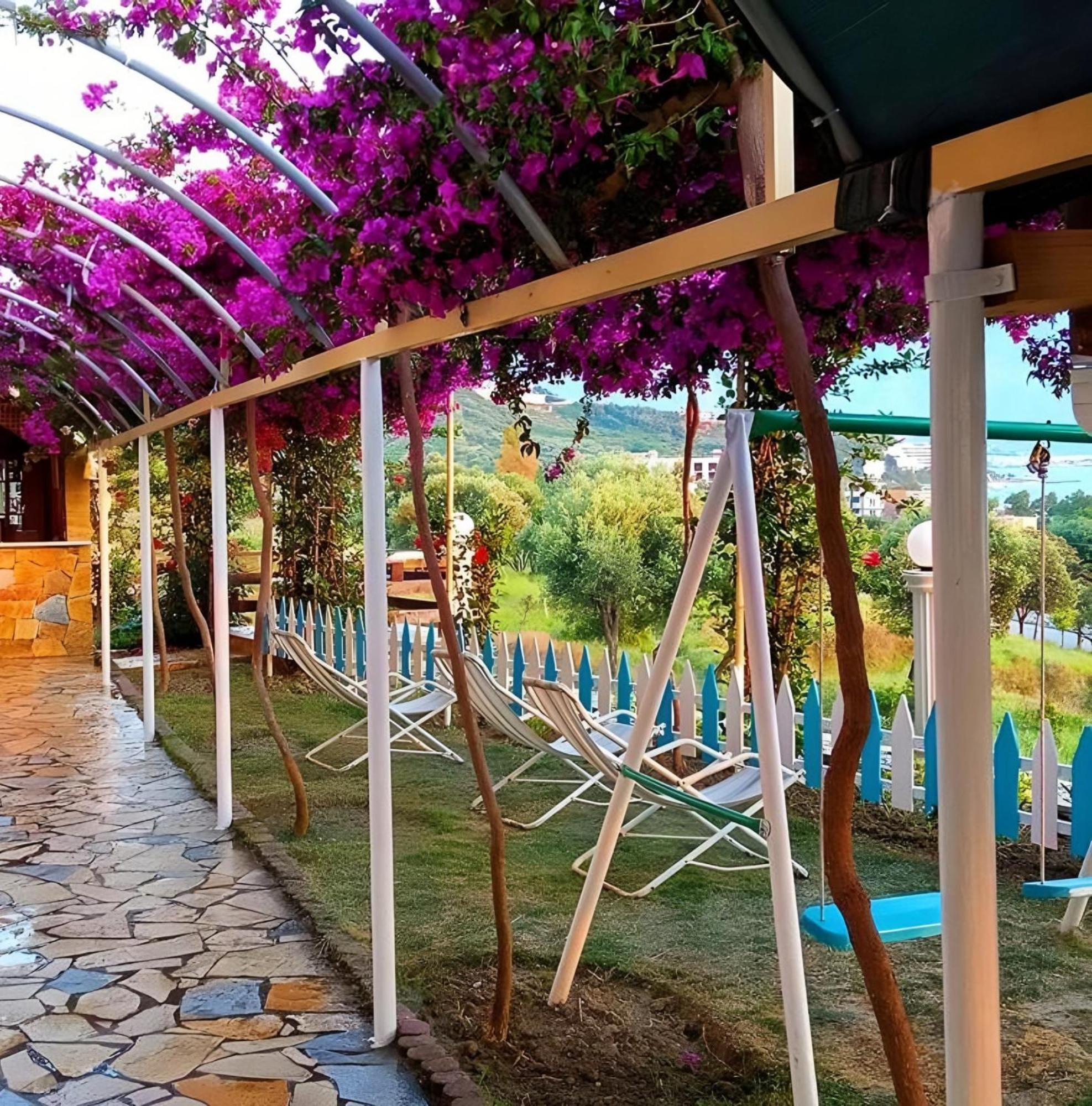 Hotel Sirena Vlore Exterior photo