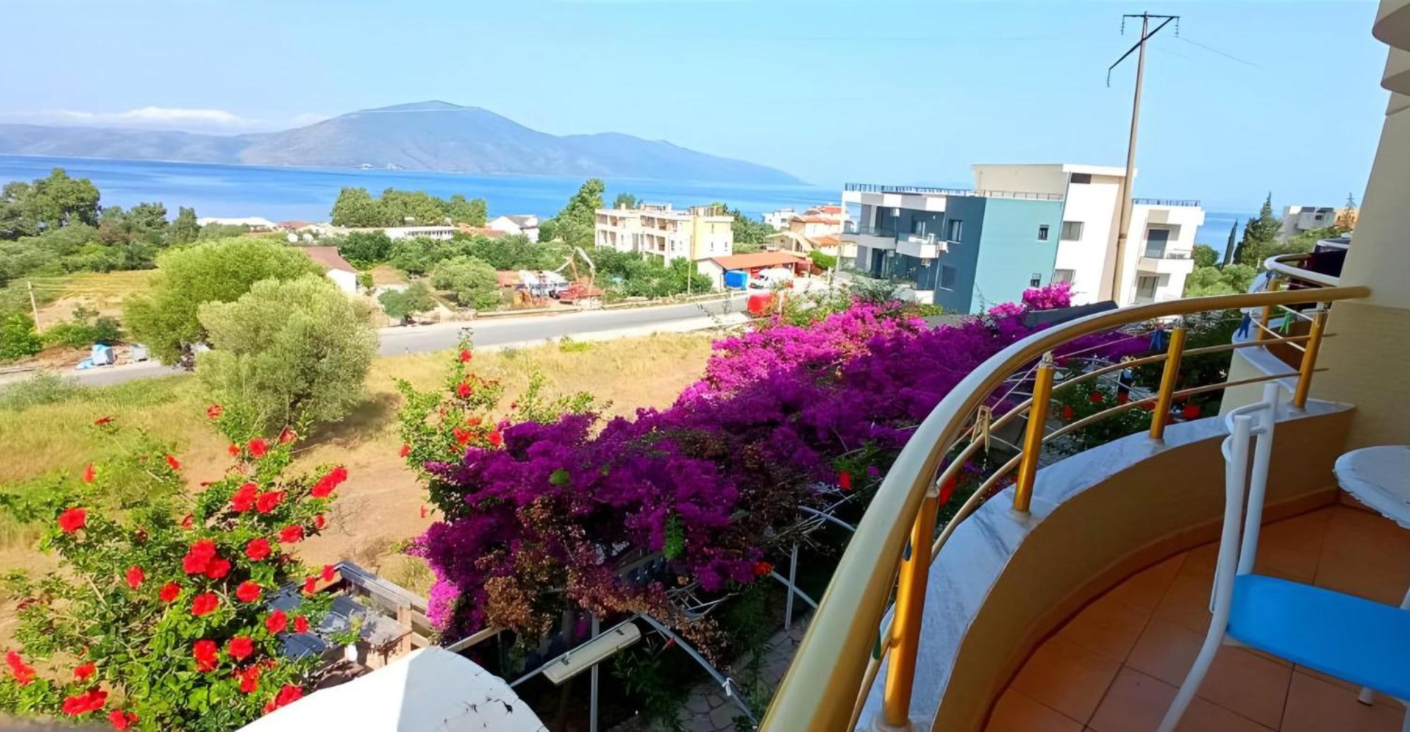 Hotel Sirena Radhime Exterior photo
